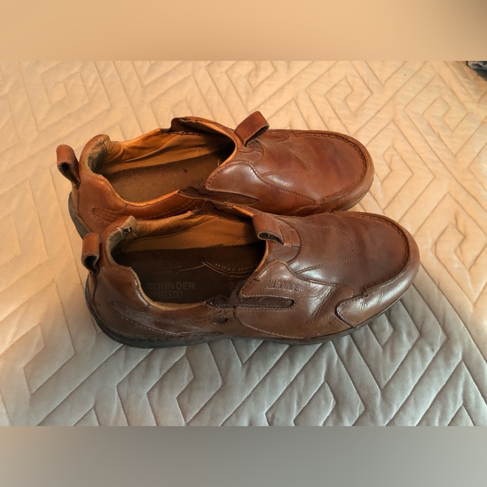 Mens leather sneakers